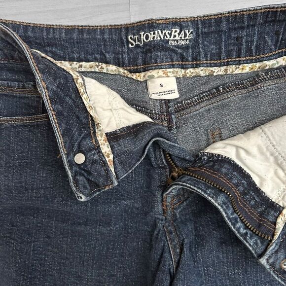 St. John’s Bay Denim Shorts Size 8 - Picture 2 of 3